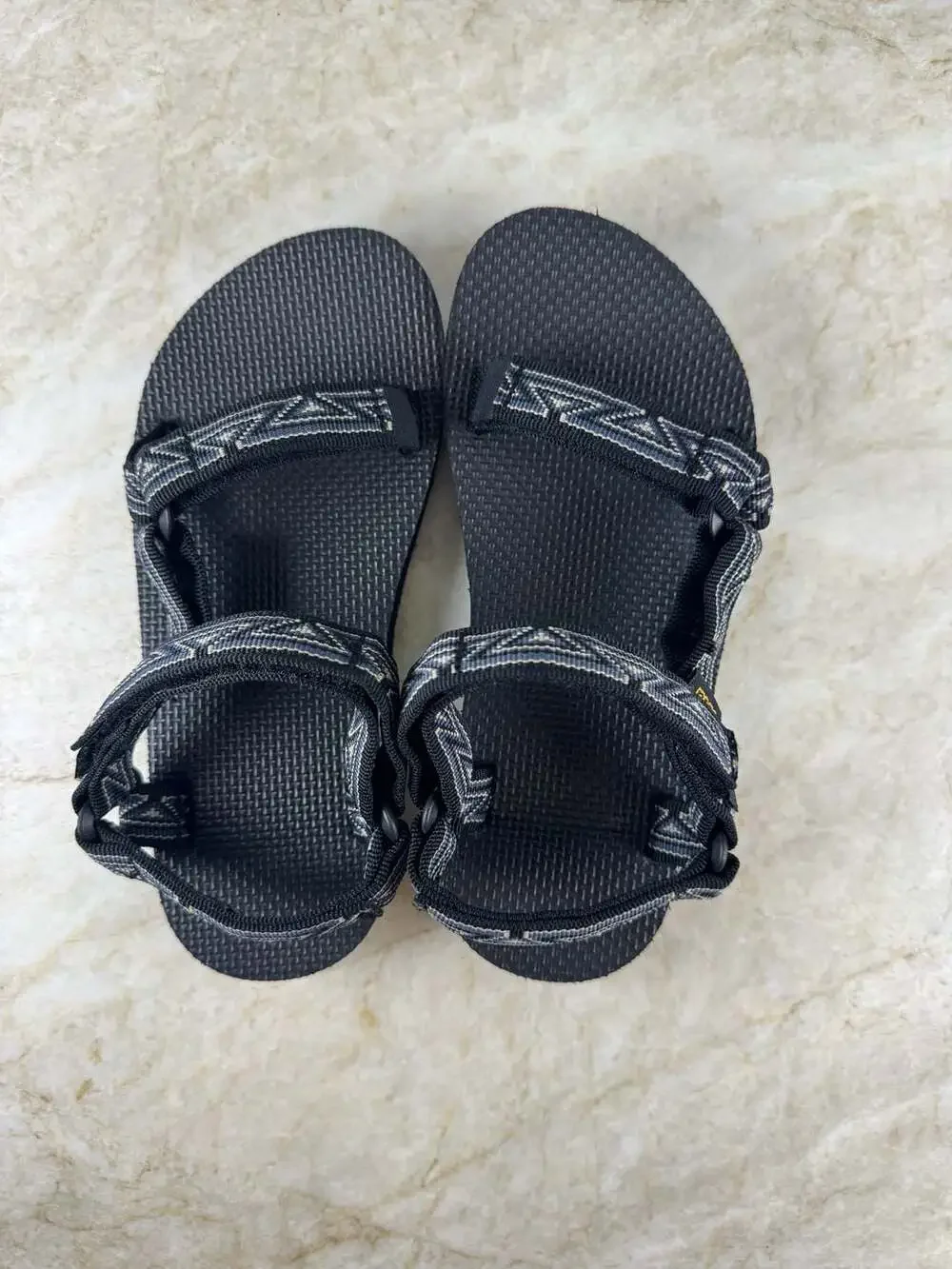 Teva Original Universal Kids K3 Sport Sandals Black Gray Geometric Hook & Loop